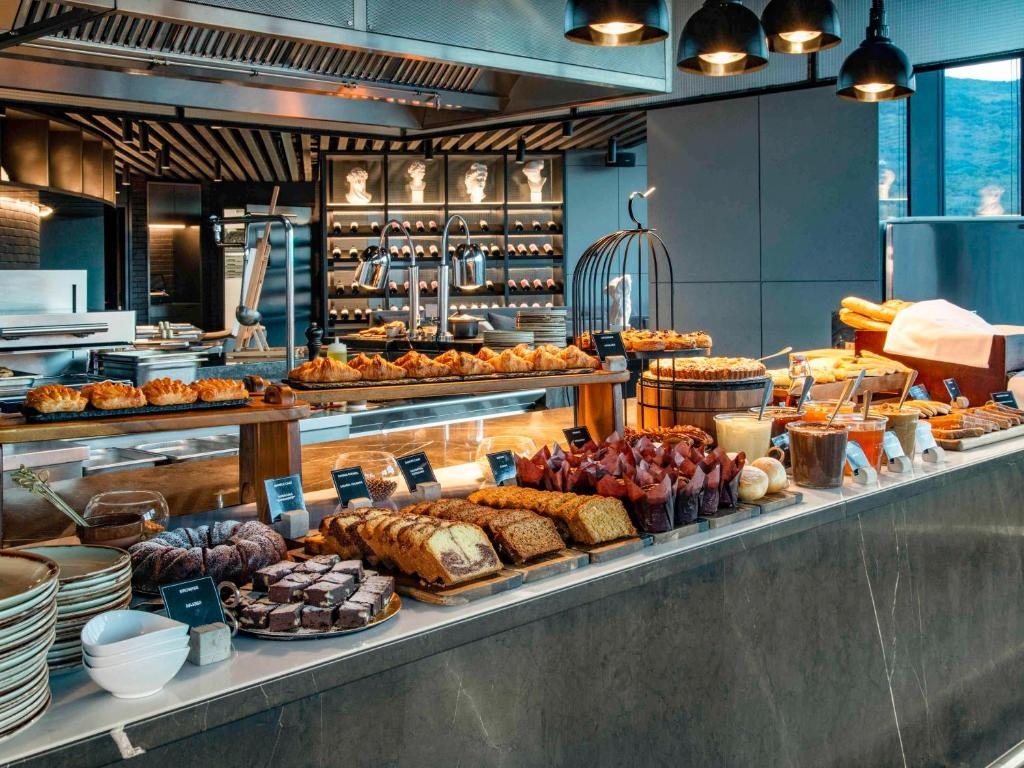 هتل پولمن تفلیس